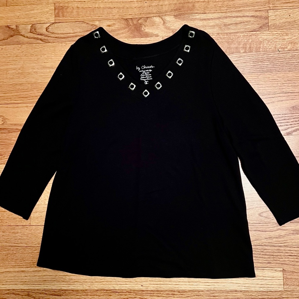 Chico’s Black Ponte Knit V-Neck Silver Grommet Detail 3/4 Sleeve Top Tunic Sz 2